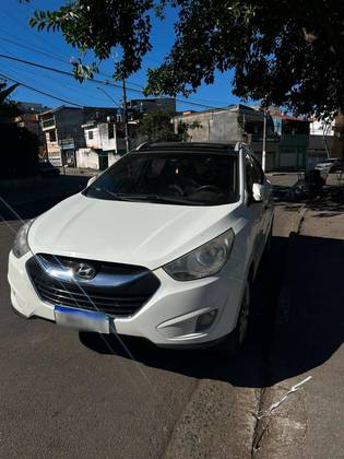 HYUNDAI IX35 2.0 MPFI GLS 4X4 16V GASOLINA 4P AUTOMÁTICO HYUNDAI IX35 2.0 MPFI GLS 4X4 16V GASOLINA 4P AUTOMÁTICO